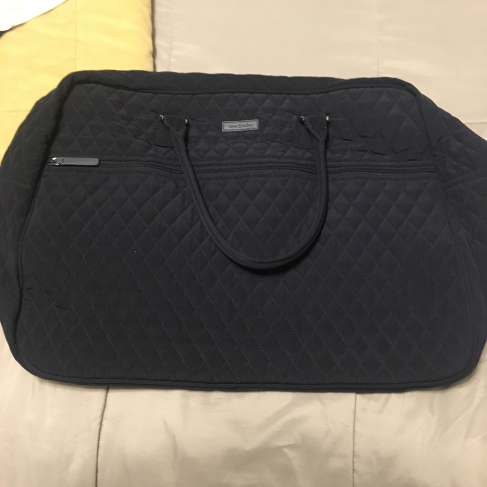 Navy Grand Traveler from Vera Bradley!